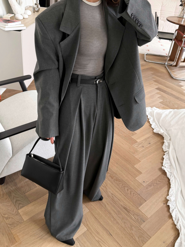 Мінімалістичний клатч-багет ДЖУДІ чорний LEMAN LM4874-1